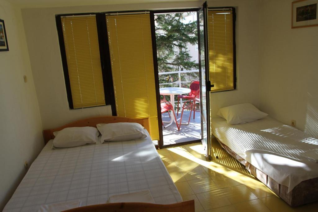 Apartments Popovic Petrovac na moru Zimmer foto